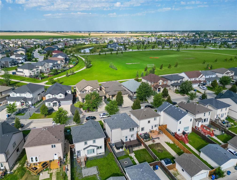 Bridgwater Lakes Winnipeg Modern Homes for Military Families